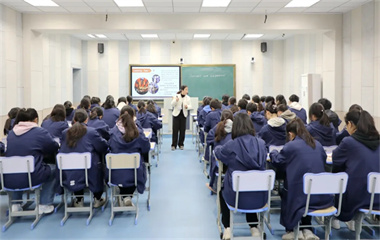 蚌埠市普通高中“双新”实施课堂教学展示活动 （蚌埠四中专场）在蚌埠四中成功举办